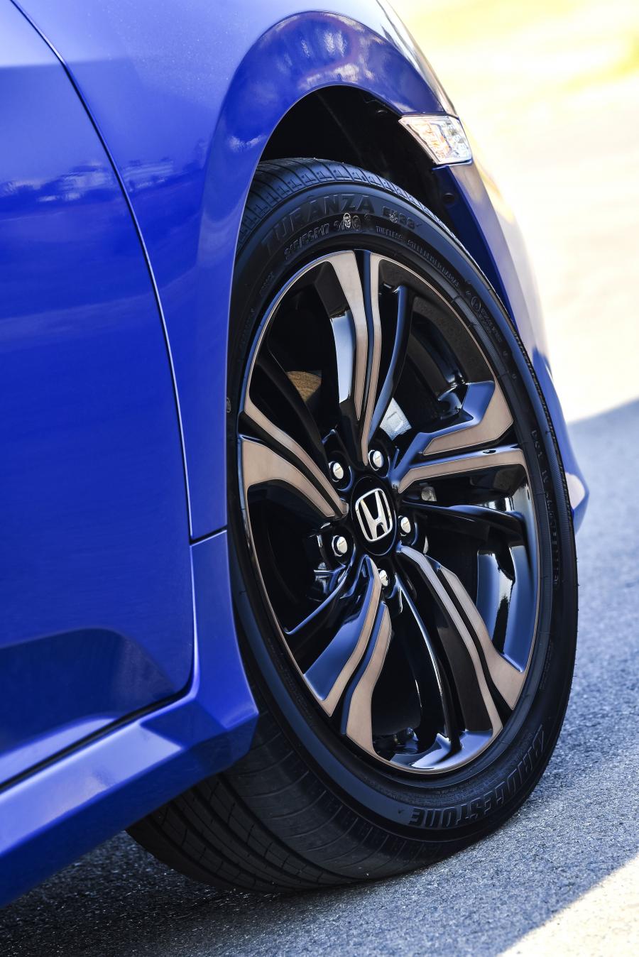 Колеса Honda Civic Sport Sedan (FC1) 2019 года  (ZA) (фото 13 из 23)